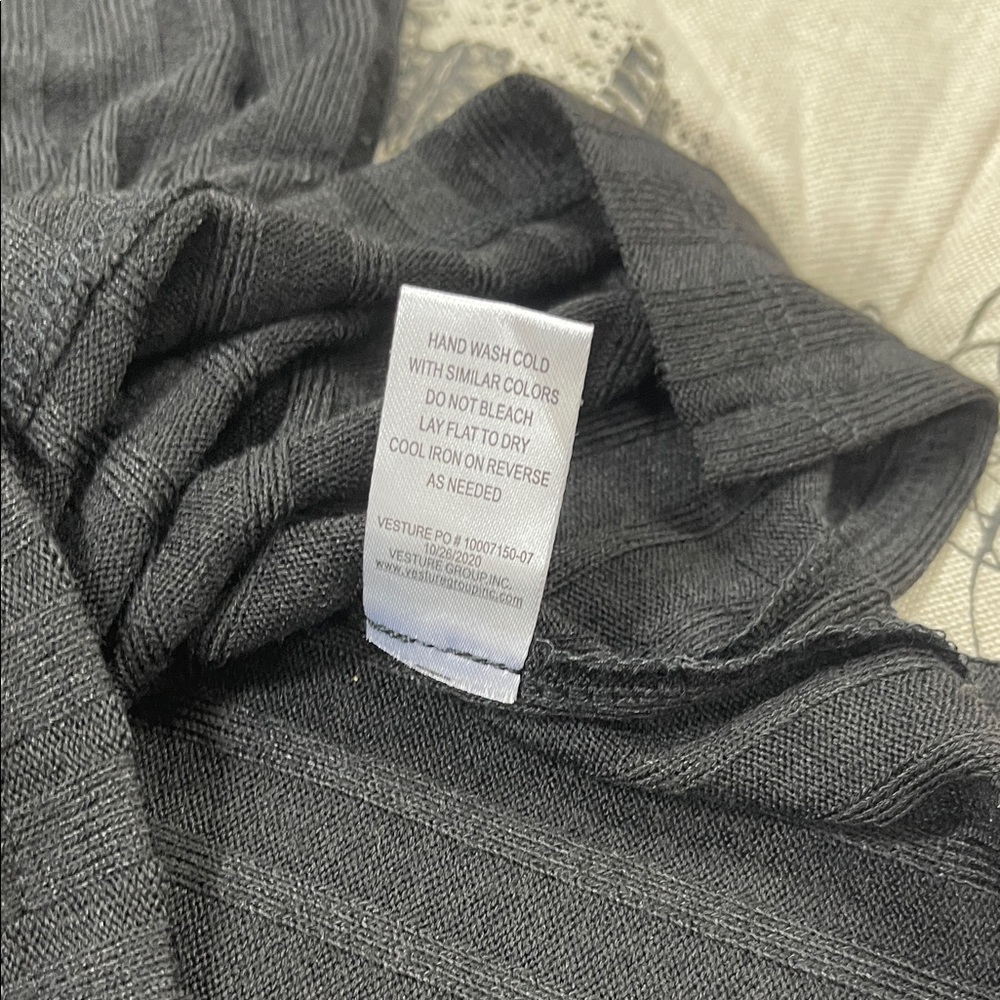 💥 Status by Chenault Rib-Knit Puff Sleeve Boxy Top - Picture 8 of 9
